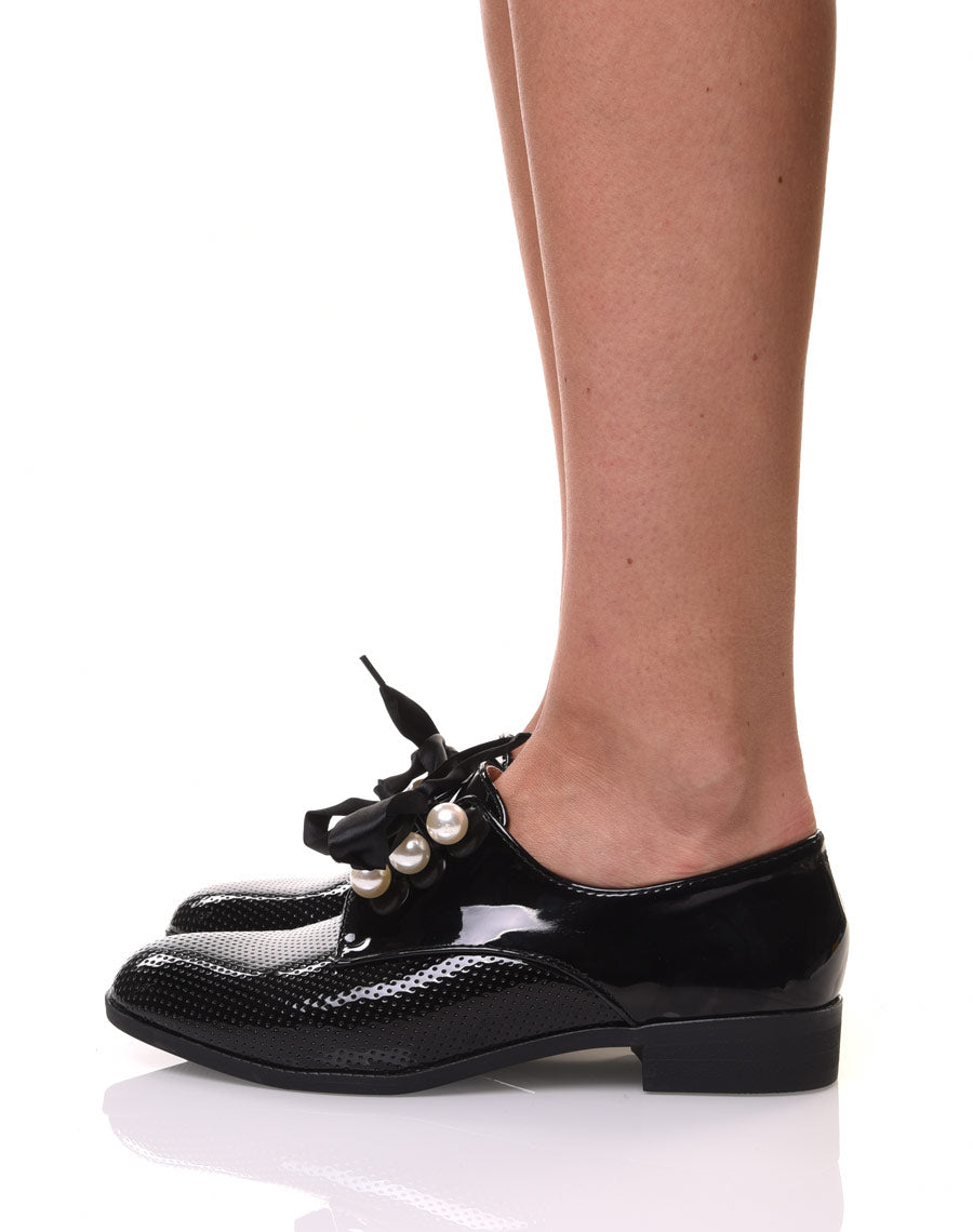 Derbies noires perlées