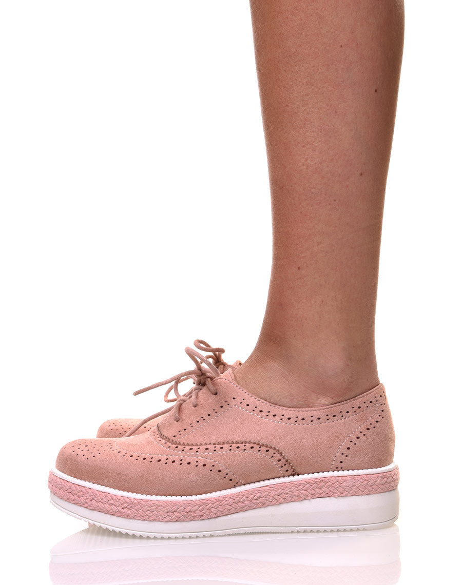 Derbies roses perforés à semelles épaisse