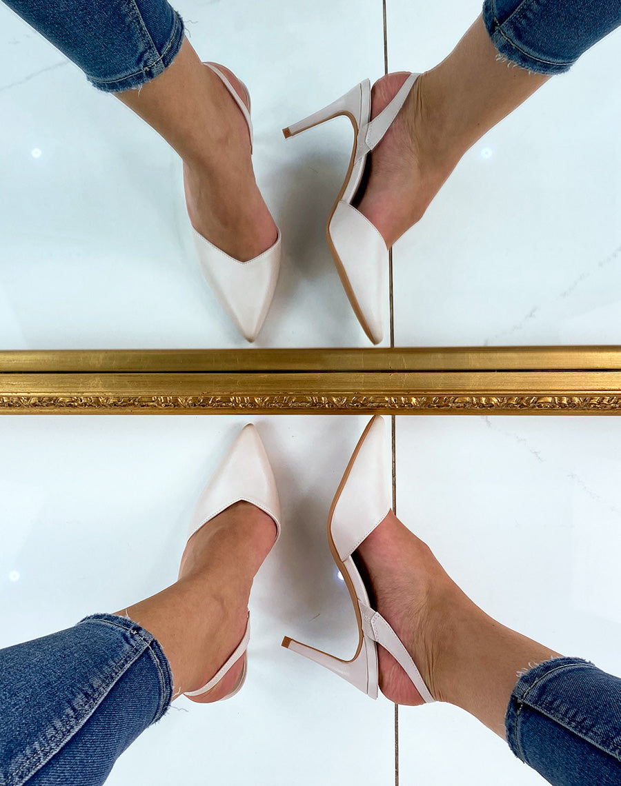 Escarpin beige à lanière fine