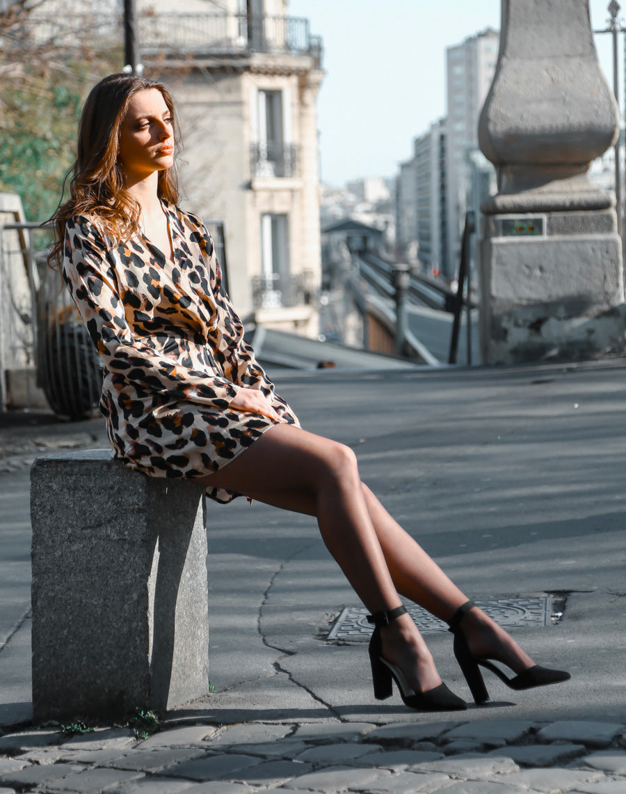 Escarpins noirs en suédine à talons carrés