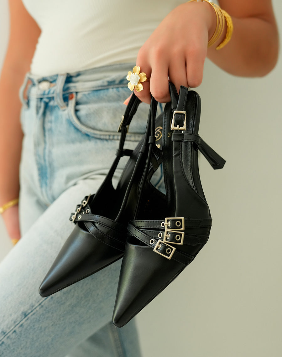 Escarpins Noirs à Triple Lanières et Bout Pointu