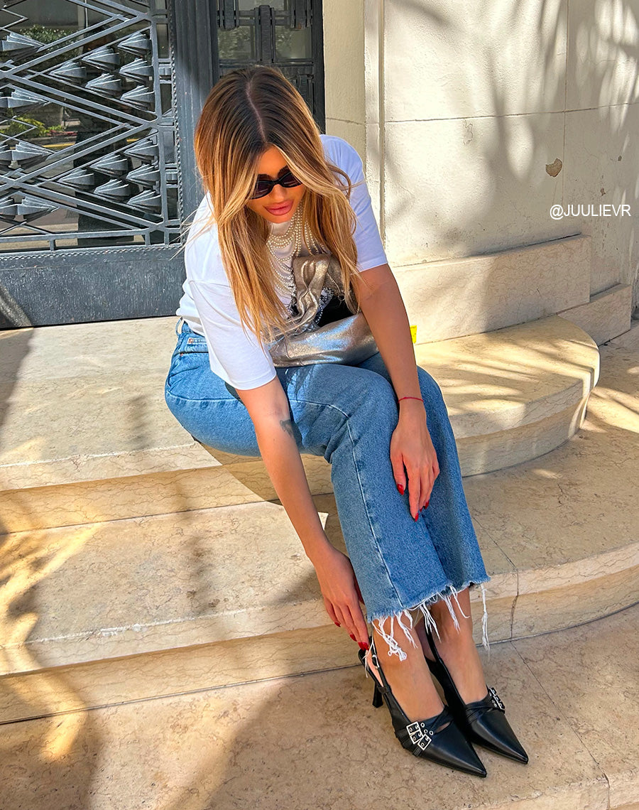 Escarpins Noirs à Triple Lanières et Bout Pointu