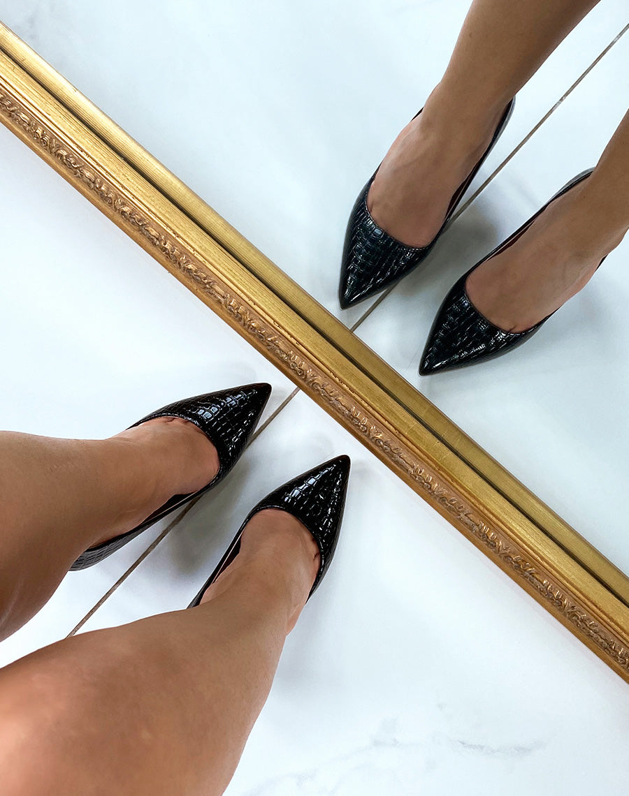 Escarpins noirs vernis effet croco