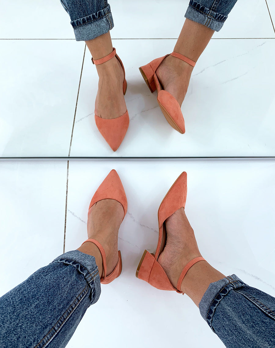 Escarpins à petit talon rose vieilli en suédine