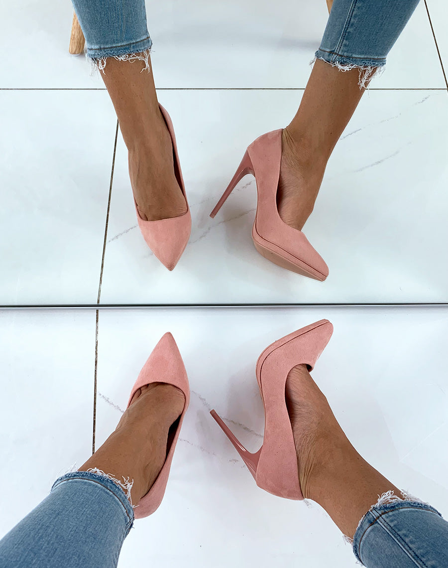 Escarpins roses en suédine à plateforme