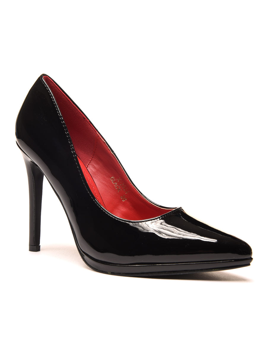 Escarpins vernis noirs à bout pointu