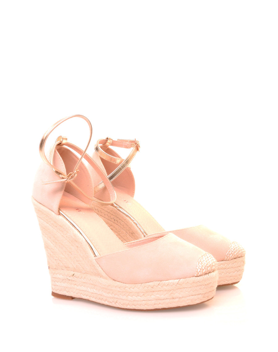 Espadrilles beiges en suédine et doré à talons compensés