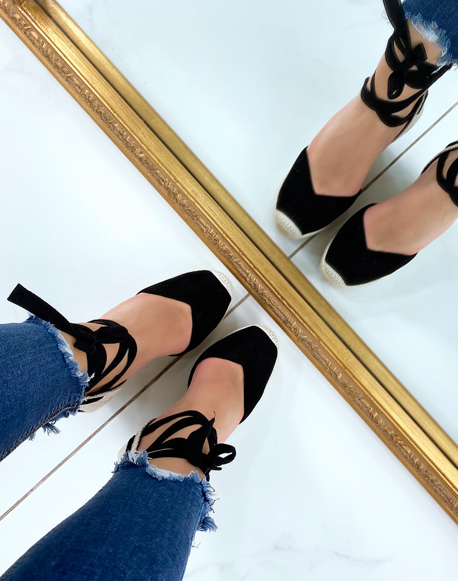 Espadrilles compensées noire en coupe florale