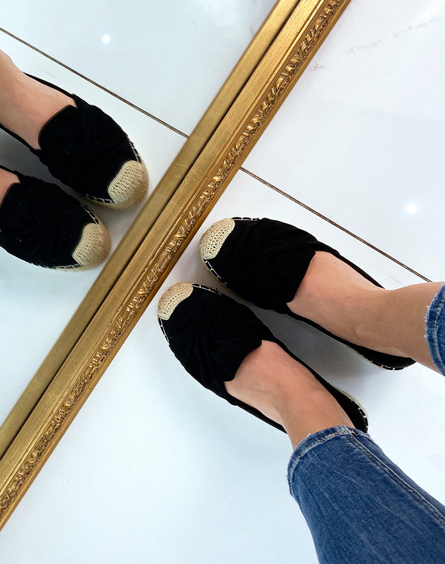 Espadrilles en suédine noire en forme de nœud