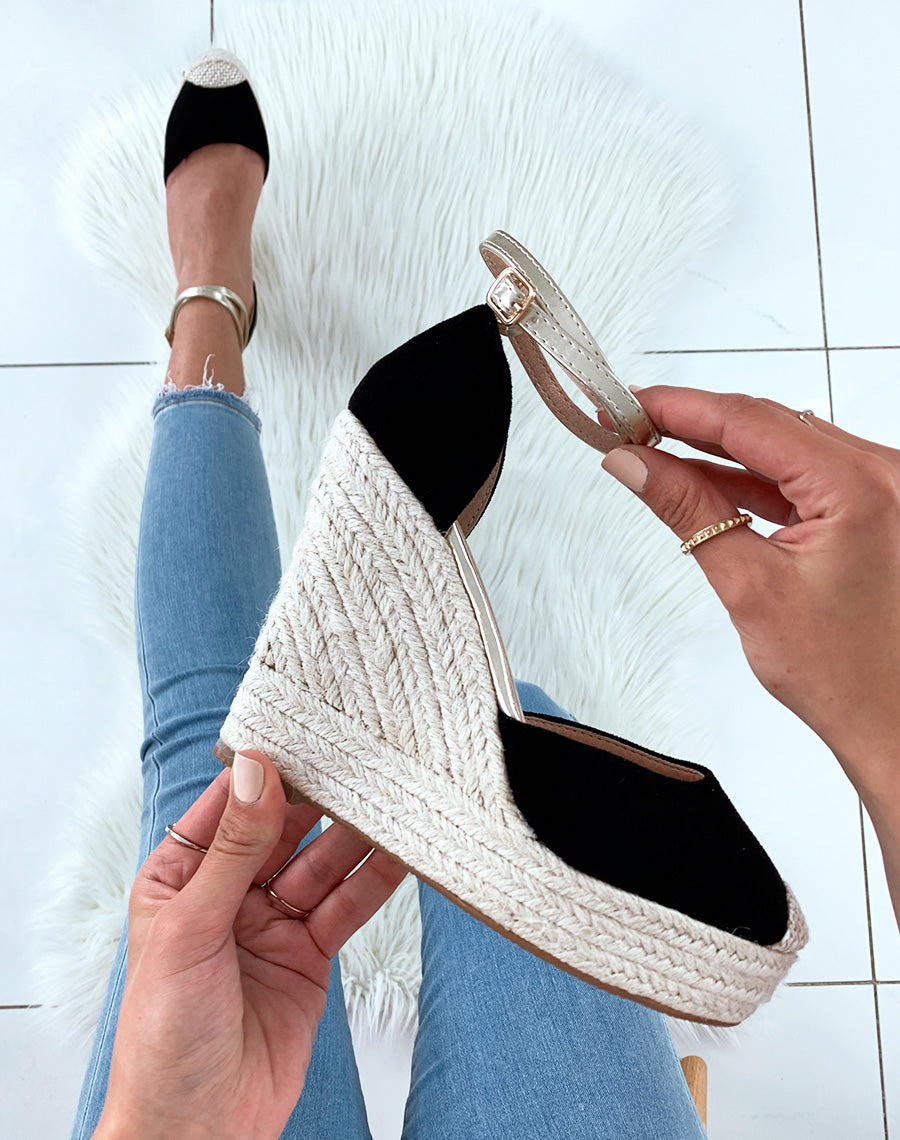 Espadrilles noires en suédine et doré à talons compensés
