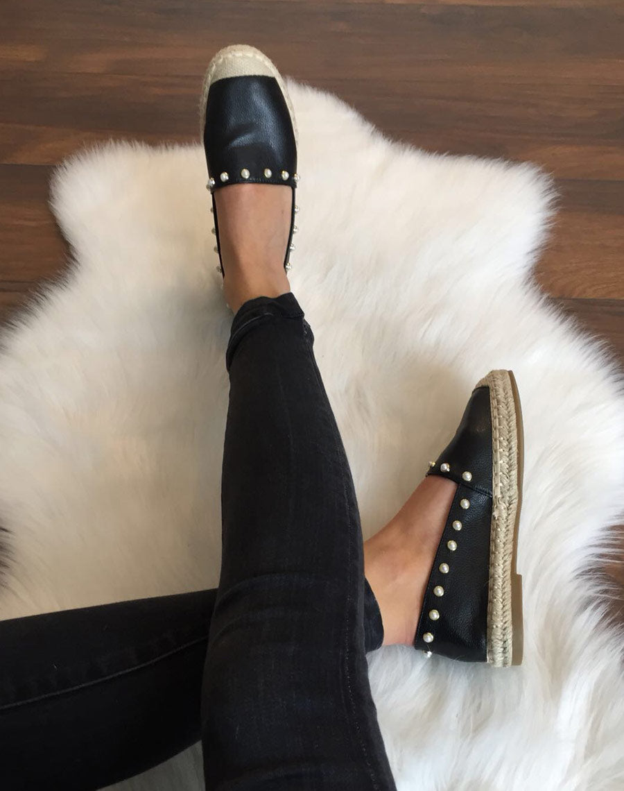 Espadrilles noires ornées de perles 