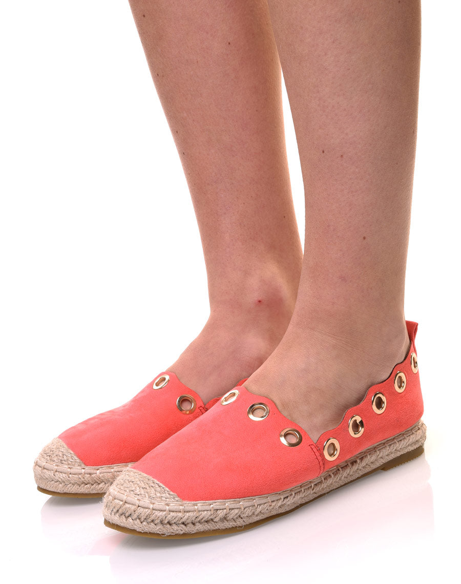 Espadrilles rouges à œillets 