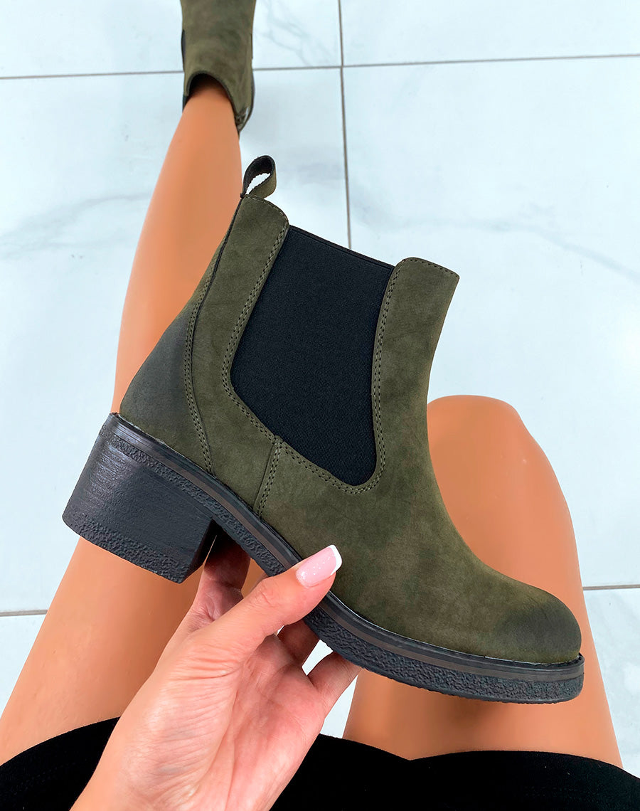 Intemporel & Tendance : Bottines Kaki en Suédine Style Chelsea