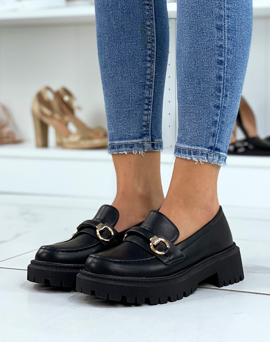 Mocassins noirs a détail doré 