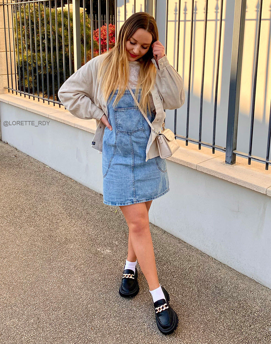 Mocassins noirs à chaîne dorée à strass et semelle crantée