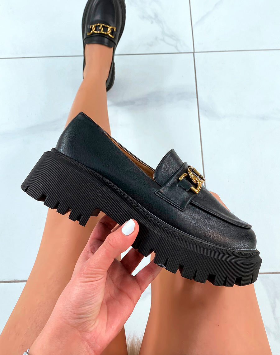 Mocassins noirs à semelle épaisse à boucle dorée