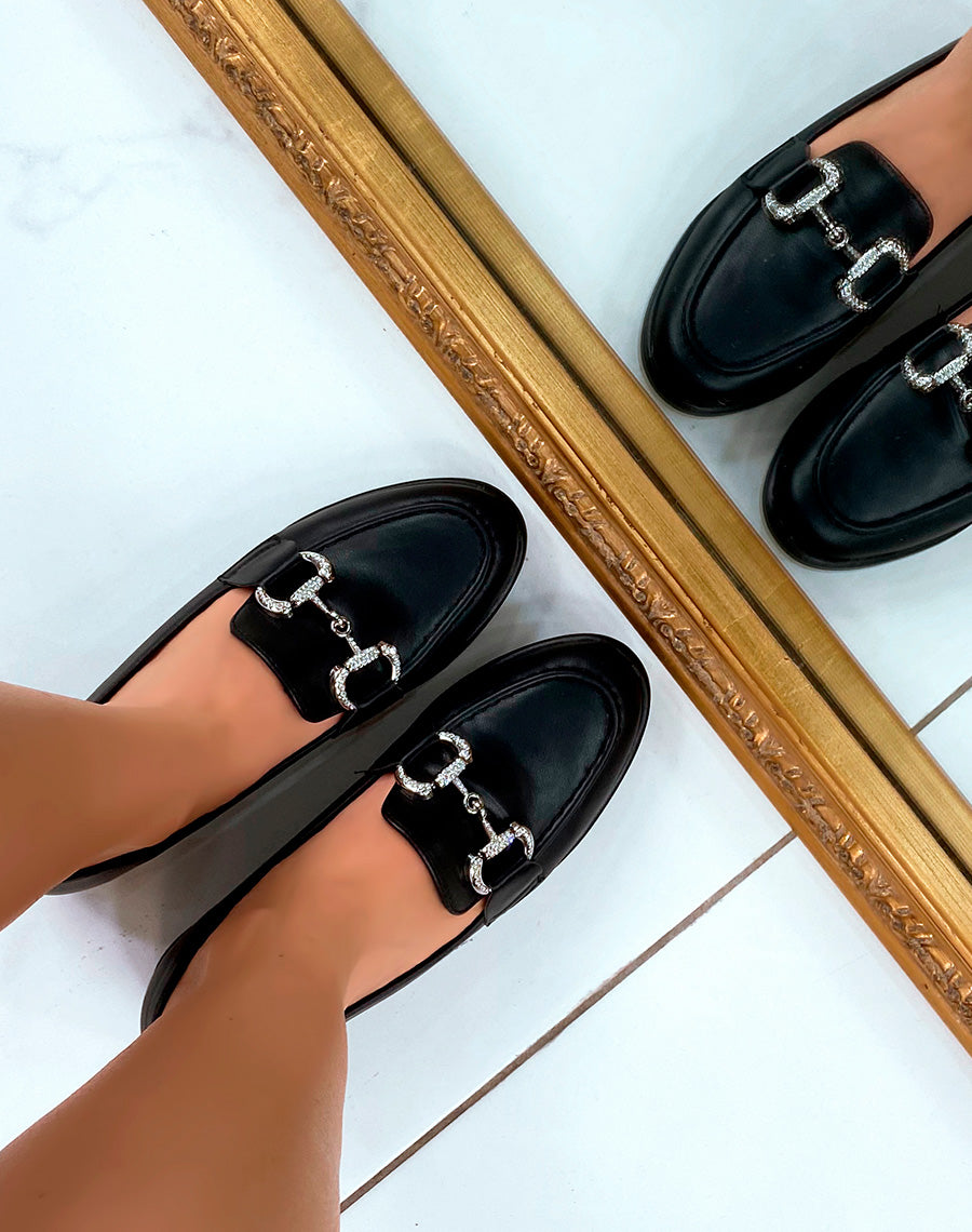 Mocassins noirs à semelle plate avec détail strassé