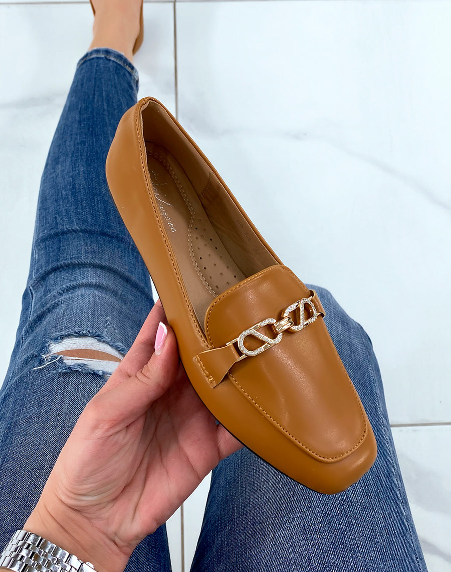 Mocassins plats camel à bijoux dorés à strass