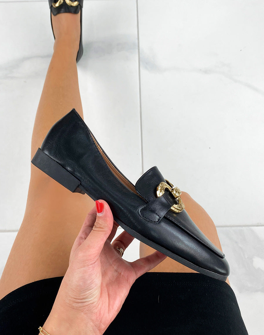 Mocassins plats noirs à double boucles dorées