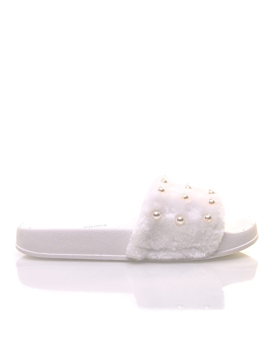 Mules blanches en fausse fourrure 