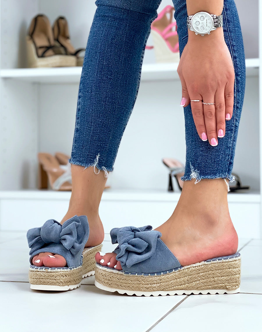 Mules compensées bleues à nœud