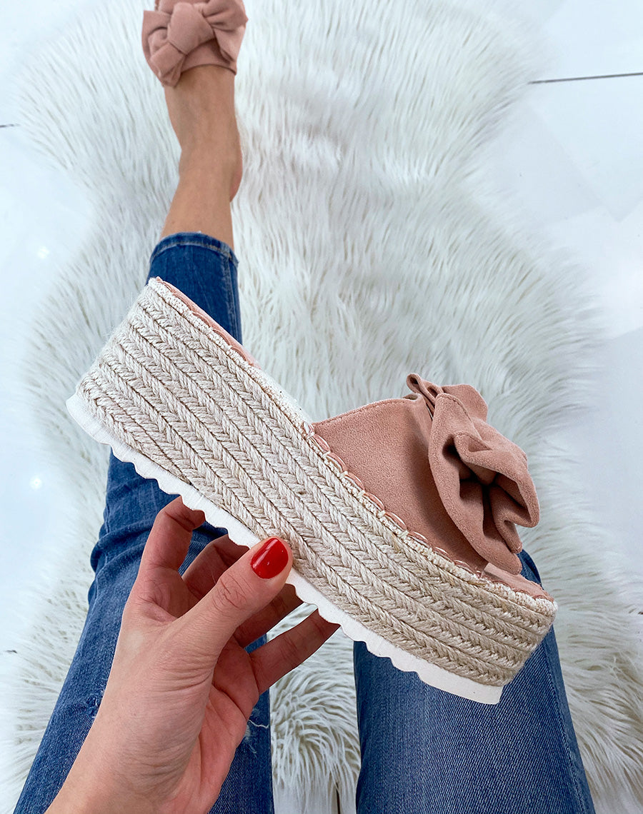 Mules compensées rose poudré à noeud