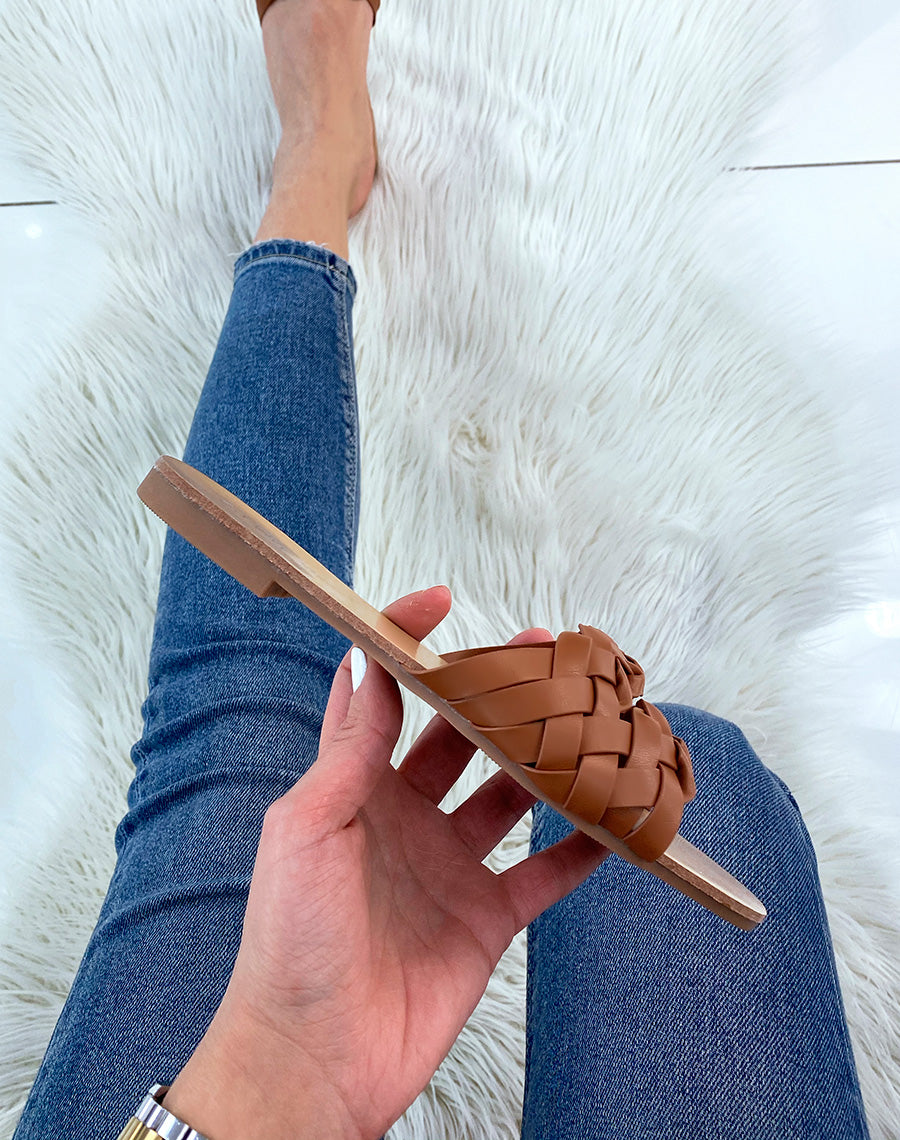 Mules dorées à doubles brides tressées