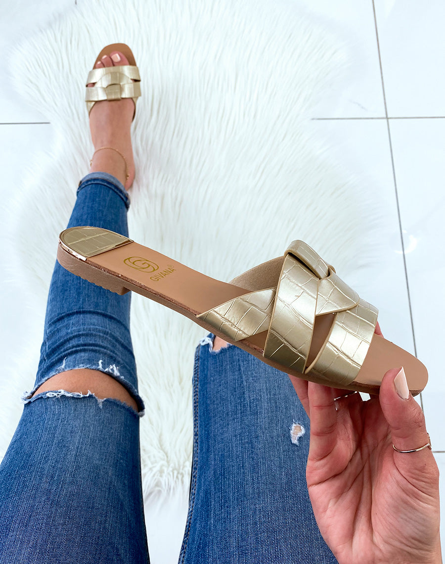 Mules dorées effet croco à multiples brides entrecroisées