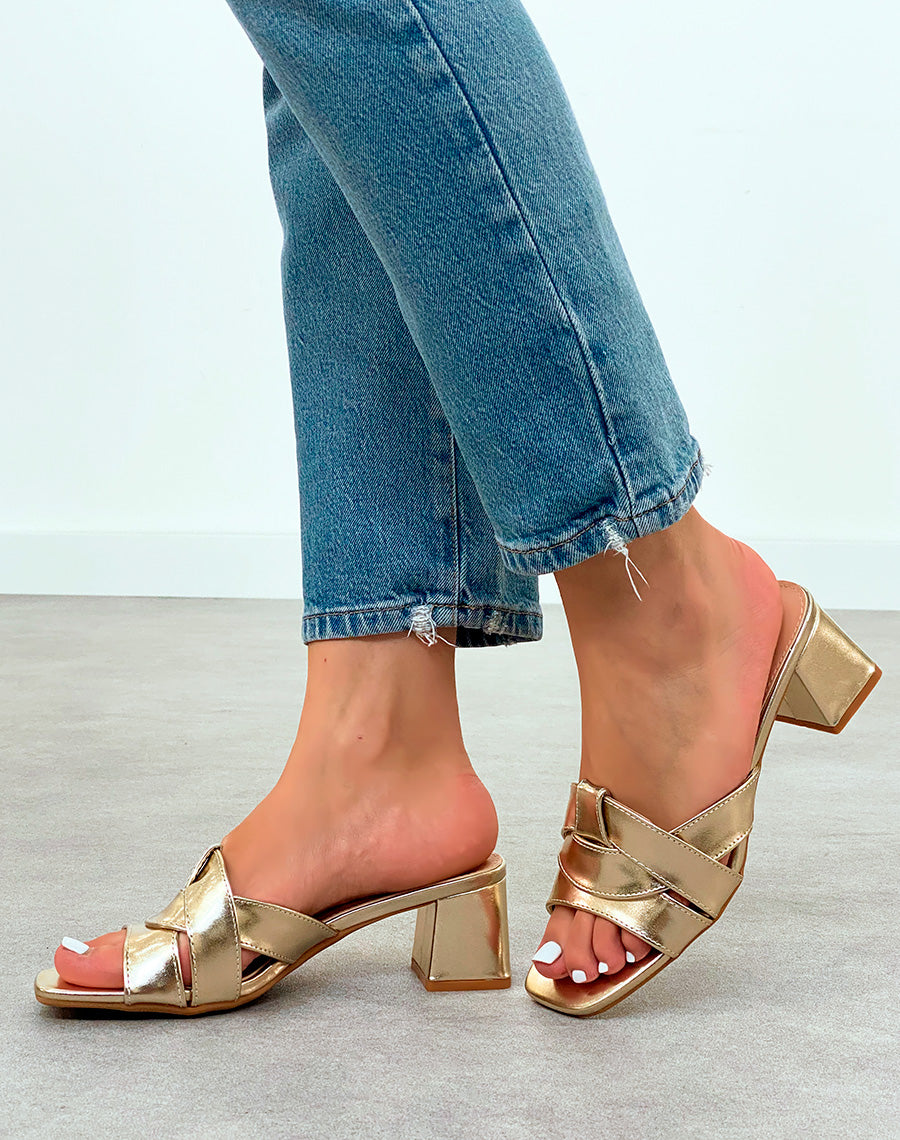 Mules Dorées Femme à Talon Carré et Brides Entrecroisées – Touche d'élégance