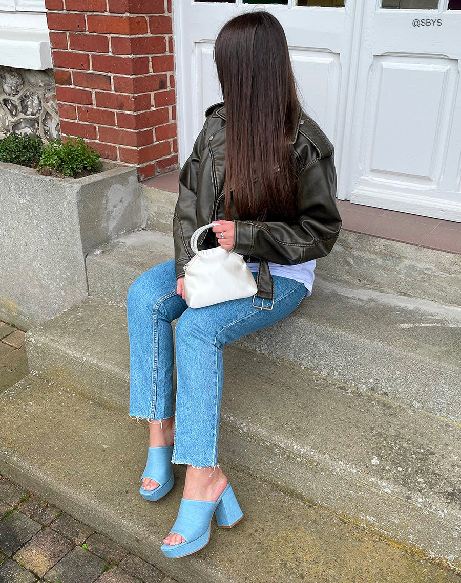 Mules en jean à gros talon et grosse plateforme