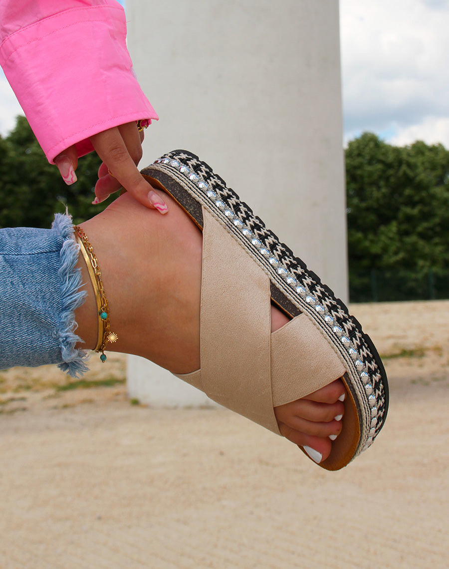 Mules en suédine beige à brides entrecroisées à plateforme