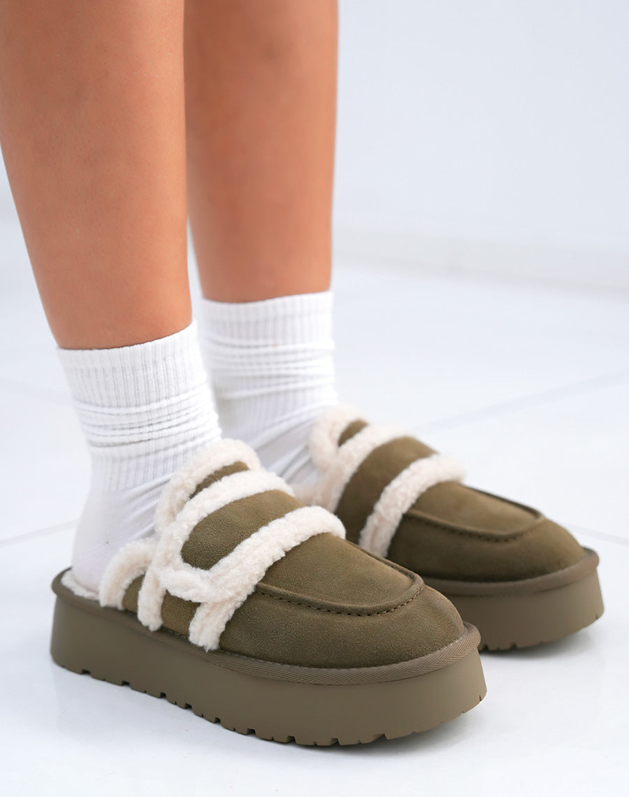 Mules femme kaki en suédine cuir fourrée à plateforme et semelle crantée