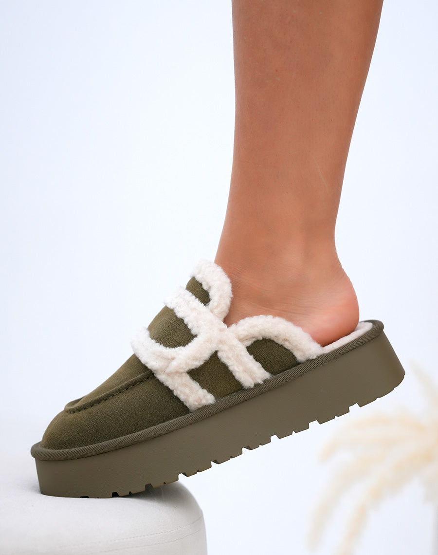 Mules femme kaki en suédine cuir fourrée à plateforme et semelle crantée