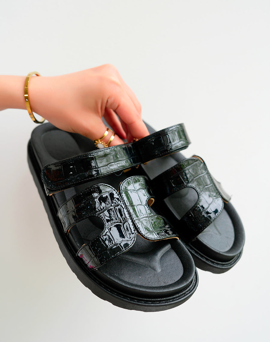 Mules Femme Noires Effet Croco Plateforme Chic avec Lanière Scratch