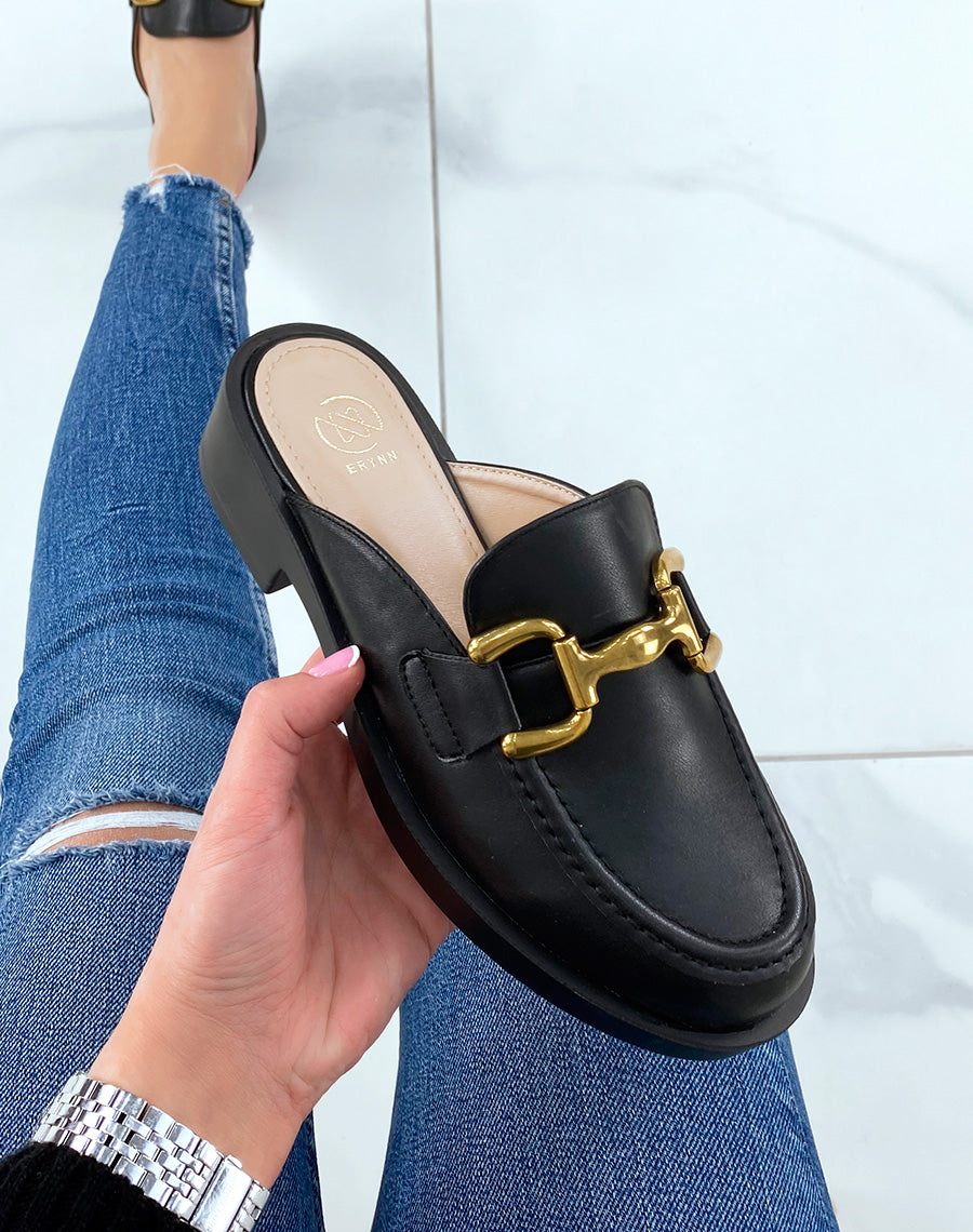 Mules mocassins noires à empiècement doré