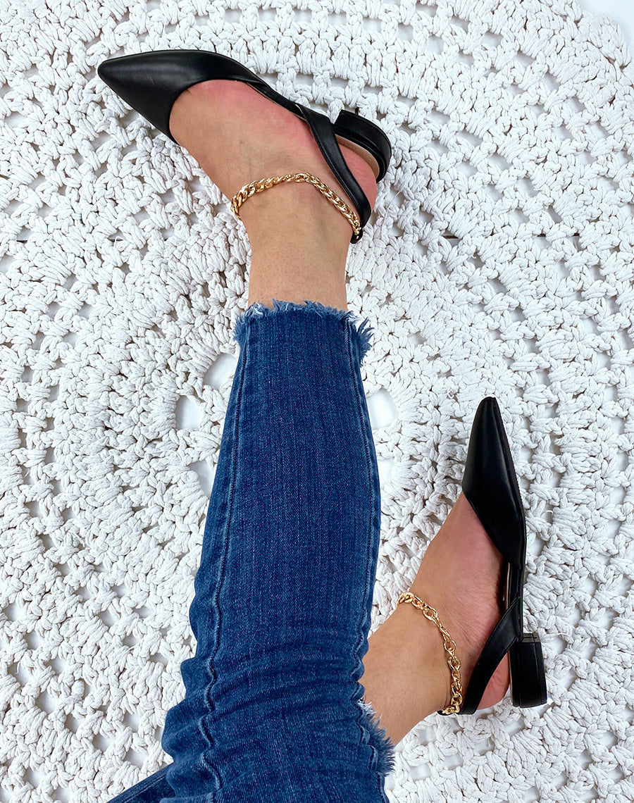 Mules noires à bout pointu