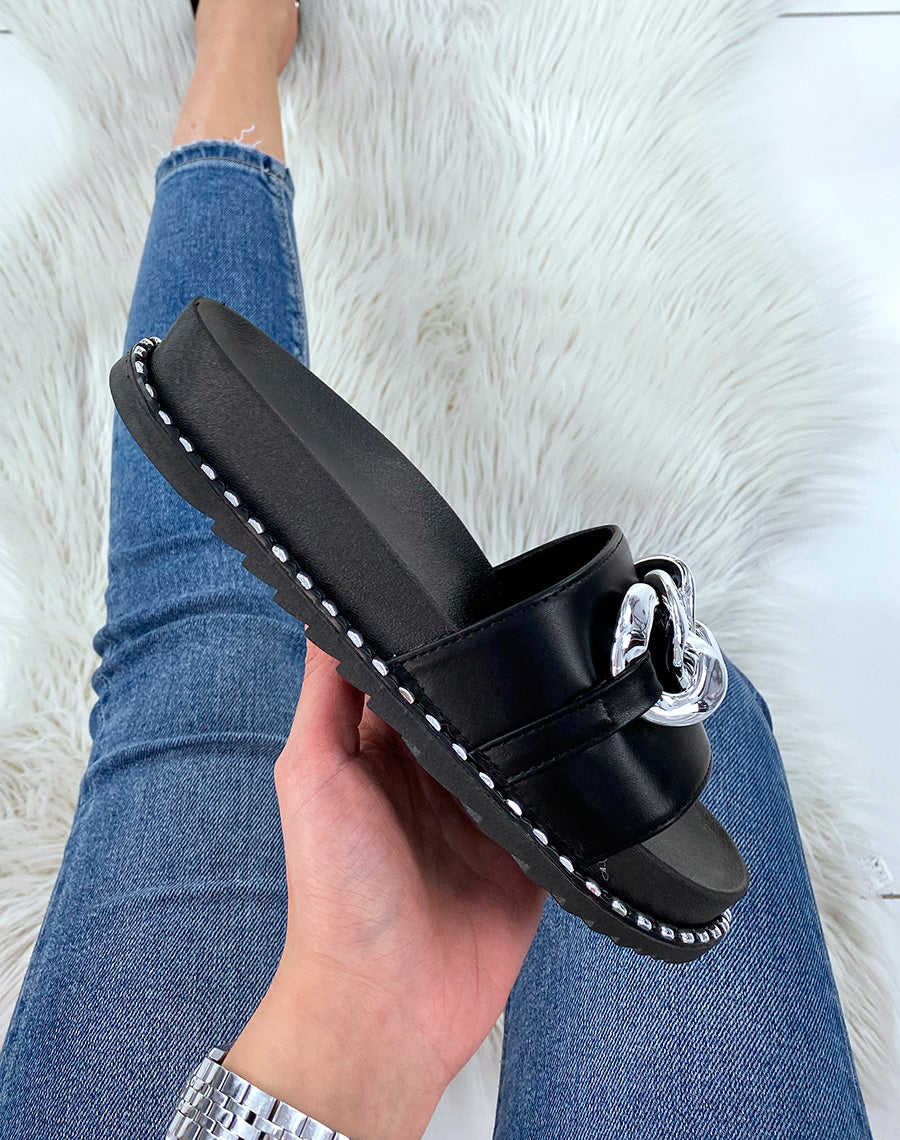 Mules noires cloutées à chaîne argentée