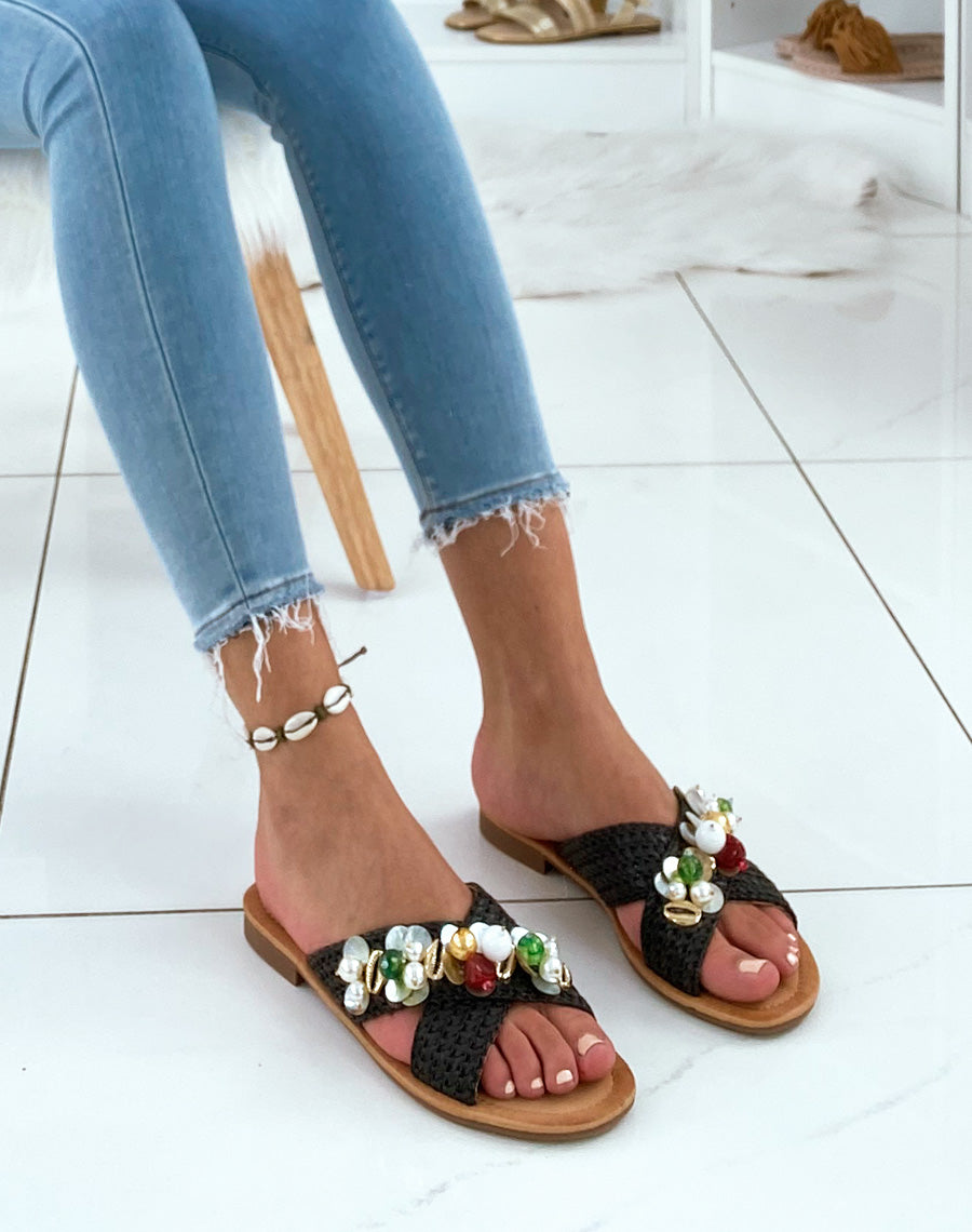 Mules noires à double brides entrecroisées ornées de bijoux