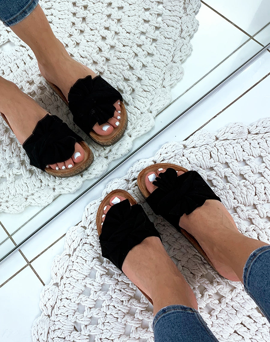 Mules noires en suédine à gros nœud volant