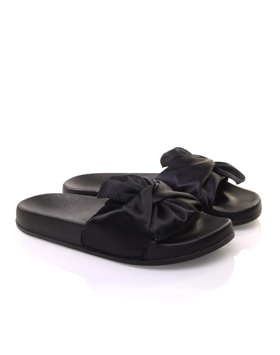 Mules noires à n?ud satiné 
