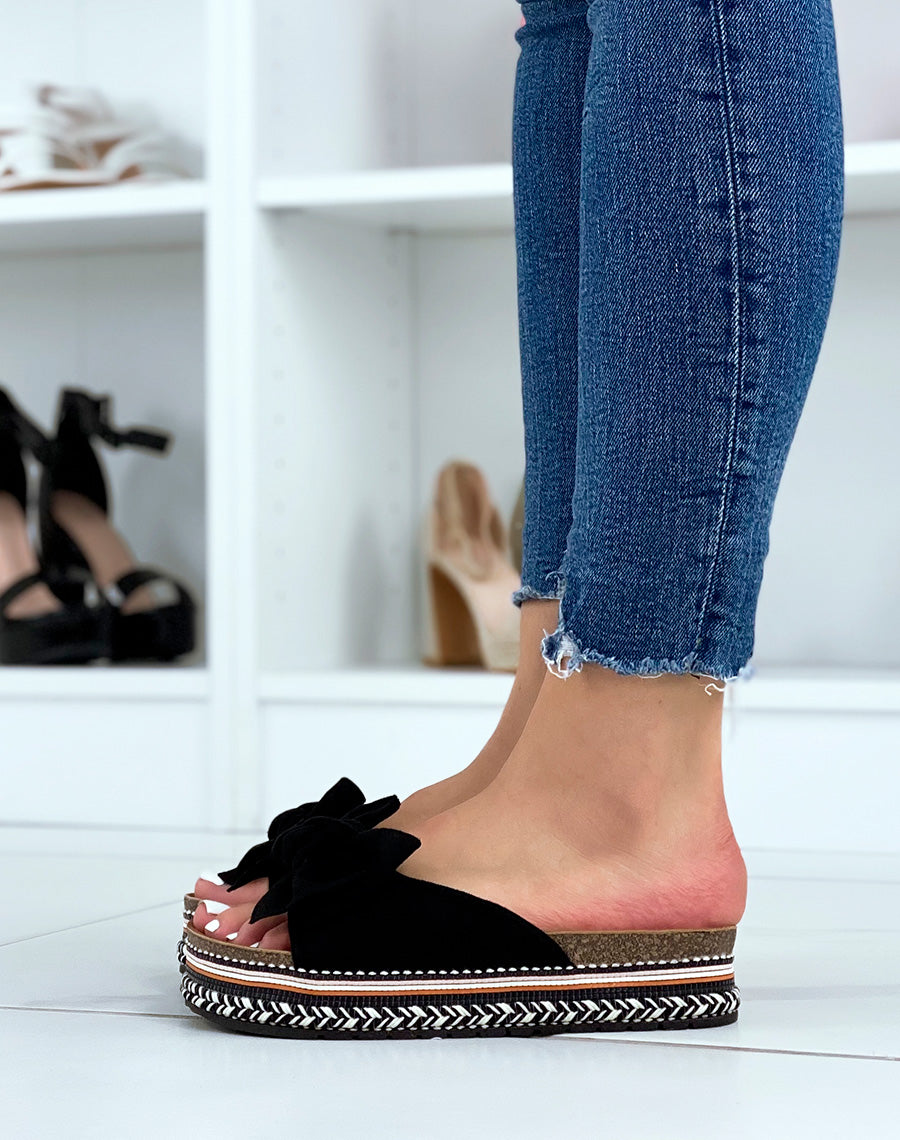 Mules noires à noeud et semelle aztèque