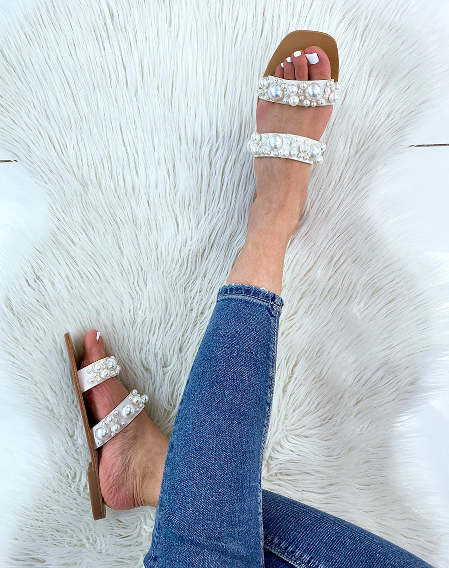 Mules plates beiges à double brides