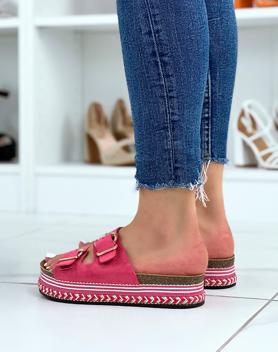 Mules plates fushia à double bride et semelle aztèque