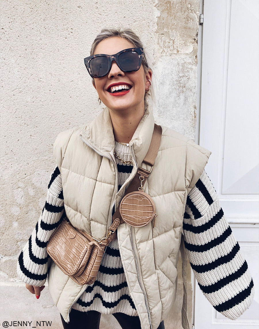 Multiples pochettes effet croco taupe