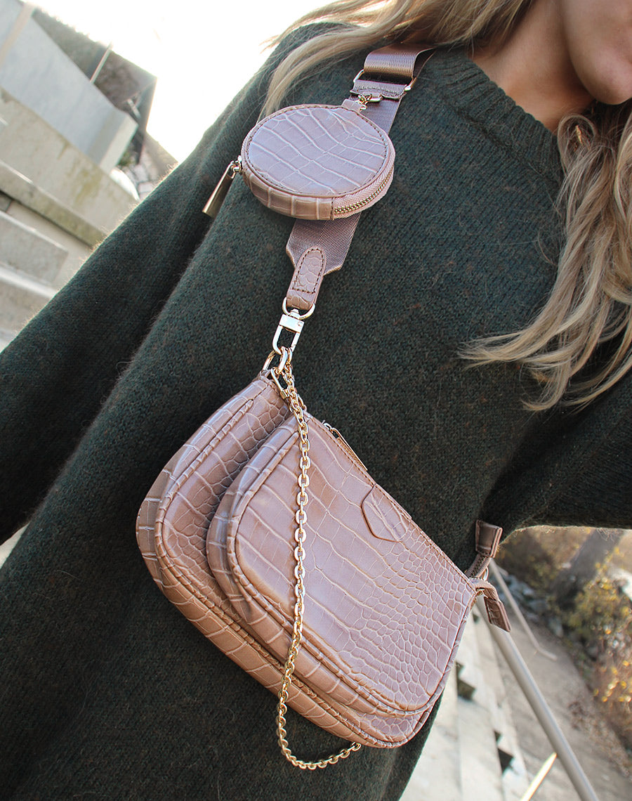 Multiples pochettes effet croco taupe