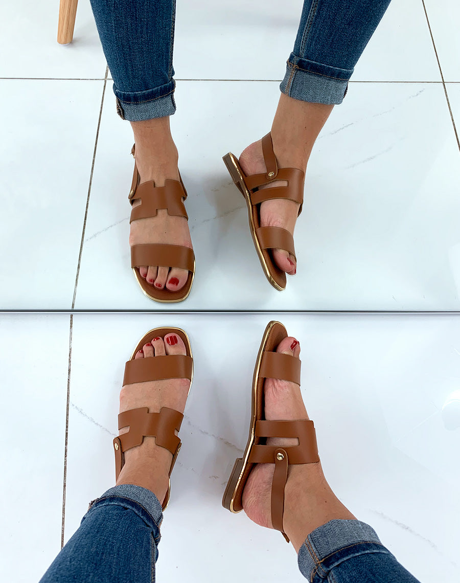 Nu-pied camel en cuir