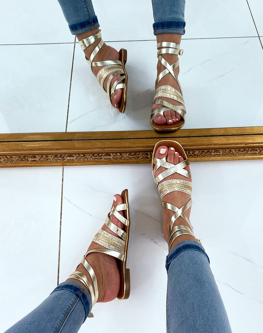 Nu-pied en cuir dorée à bride nouée