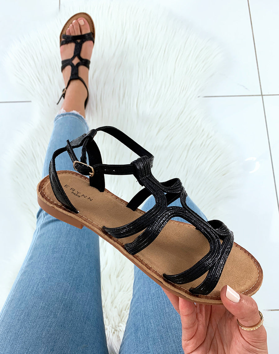 Nu-pied noir à multiples brides