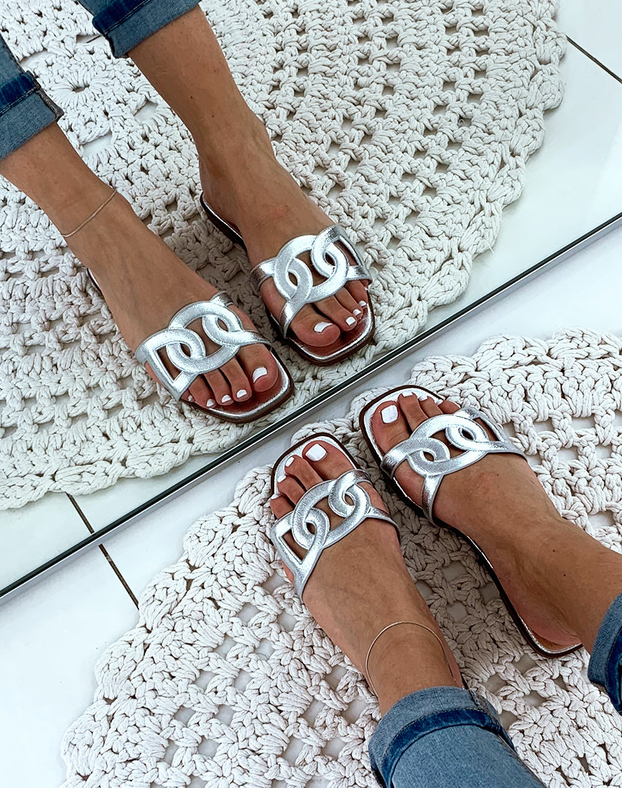 Nu-pied silver à brides boucles croisées