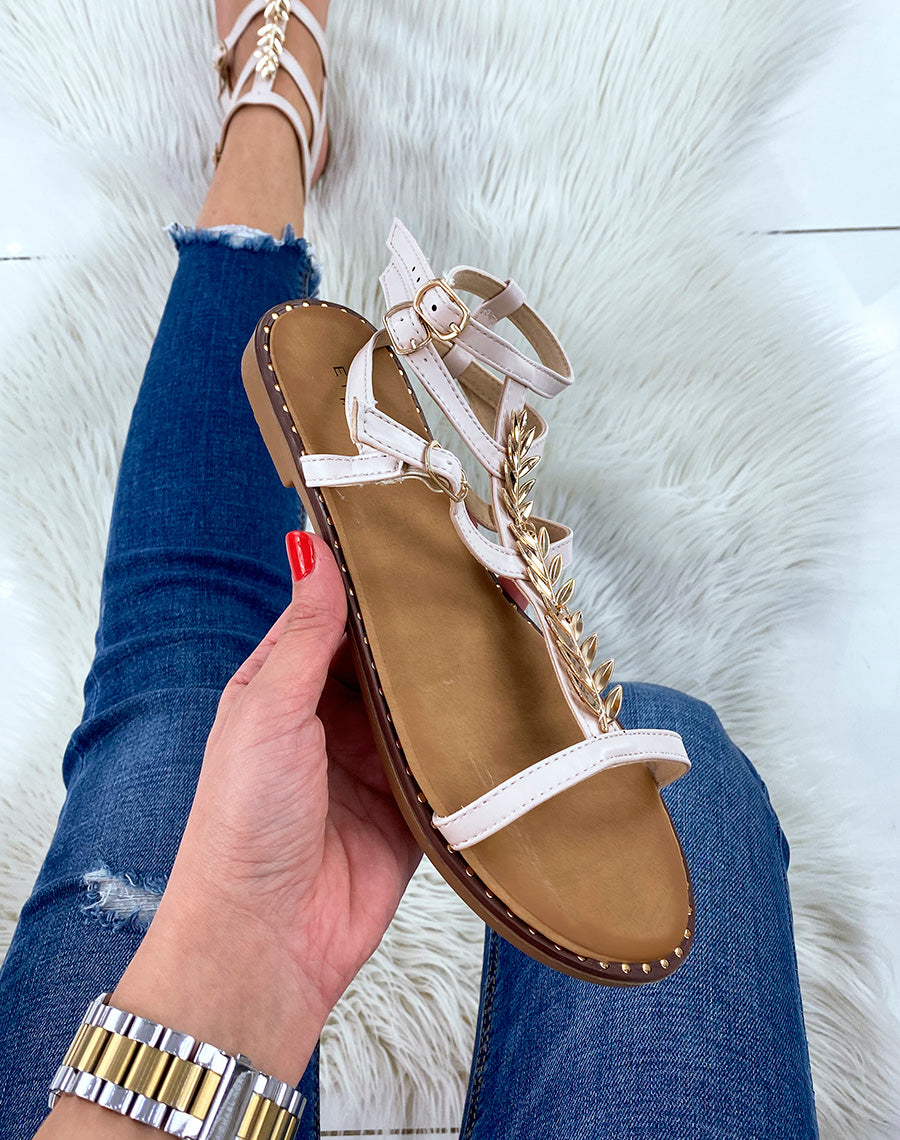 Nu-pieds beige avec détail en forme de feuille dorée